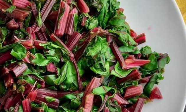 Master the Art of Cooking Beet Leaves with These Expert Tips | Cafe Impact