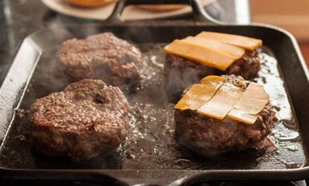 Master the Art of Cooking Delicious Burgers on the Stove | Cafe Impact